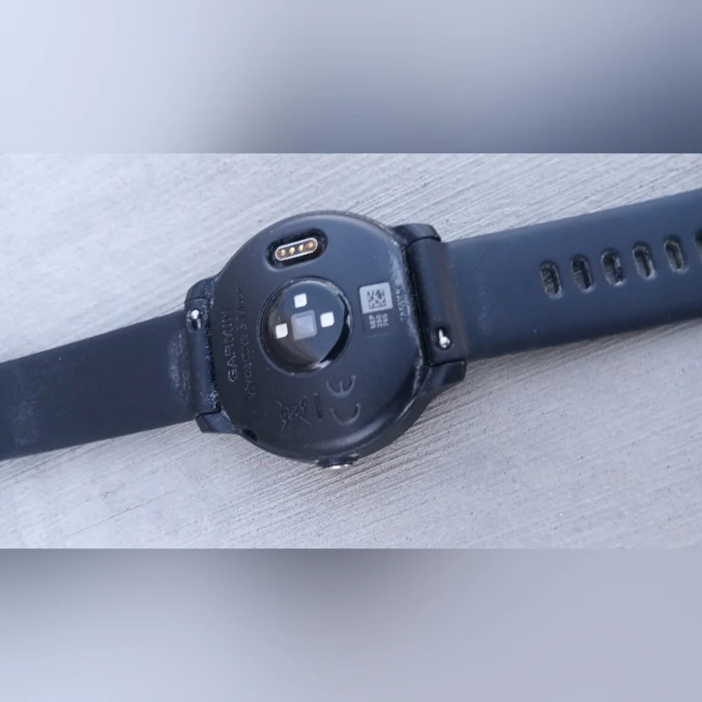 Garmin Vivoactive 3 Music, GPS Smartwatch with Music Storage